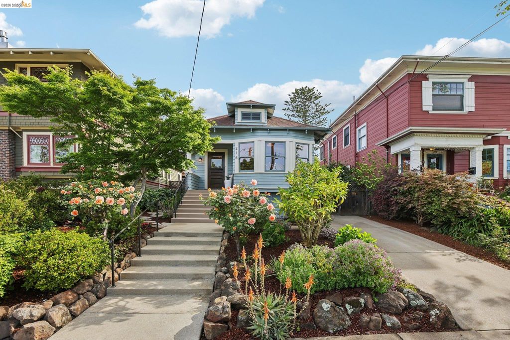 216 John St, Oakland, CA 94611