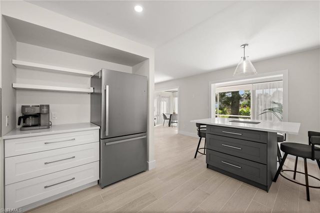 1549 Sandpiper ST # 83, Naples, FL 34112