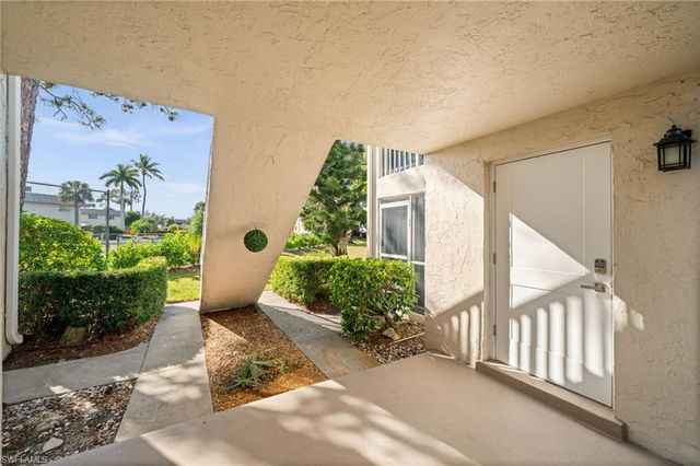 1549 Sandpiper ST # 83, Naples, FL 34112