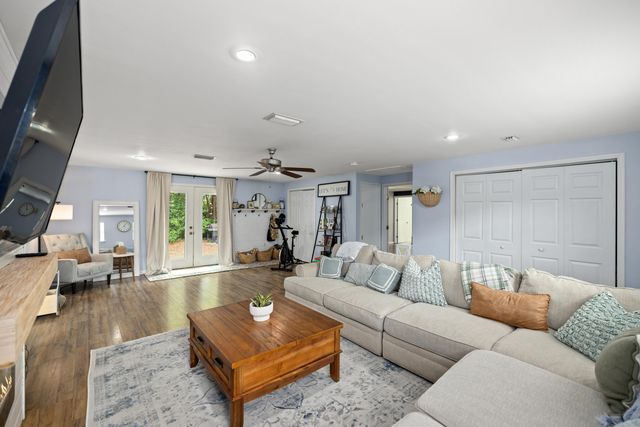 107 Water Oak Street, Freeport, FL 32439