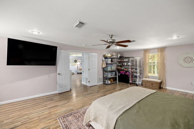 107 Water Oak Street, Freeport, FL 32439