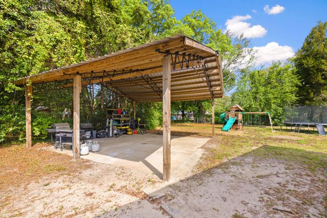 107 Water Oak Street, Freeport, FL 32439