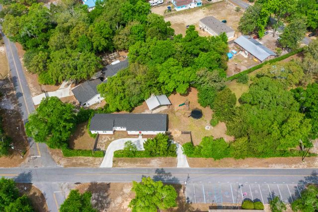 107 Water Oak Street, Freeport, FL 32439