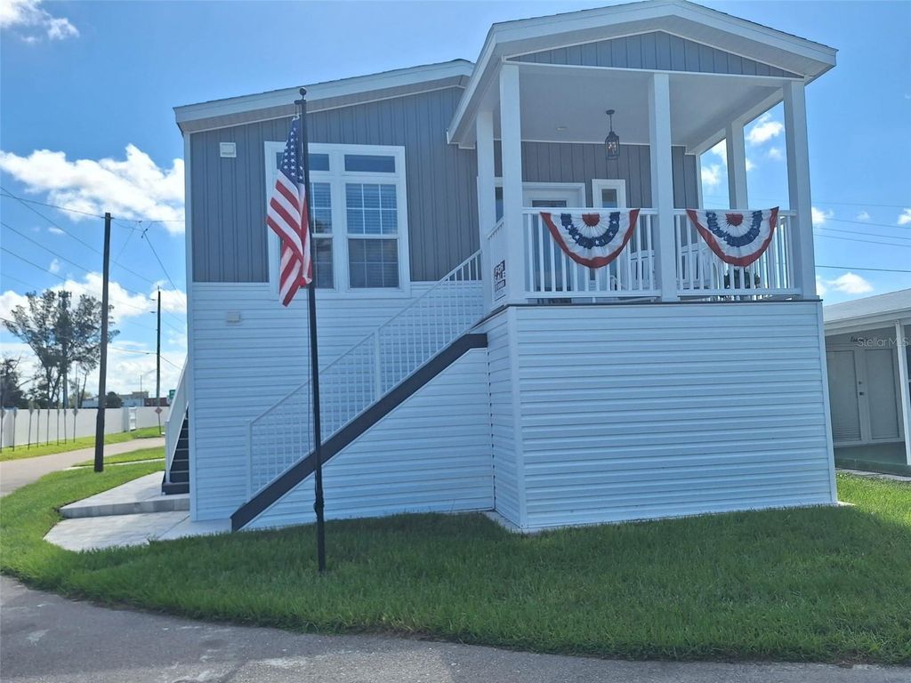 64 5TH STREET, BRADENTON, FL 34210 — exterior