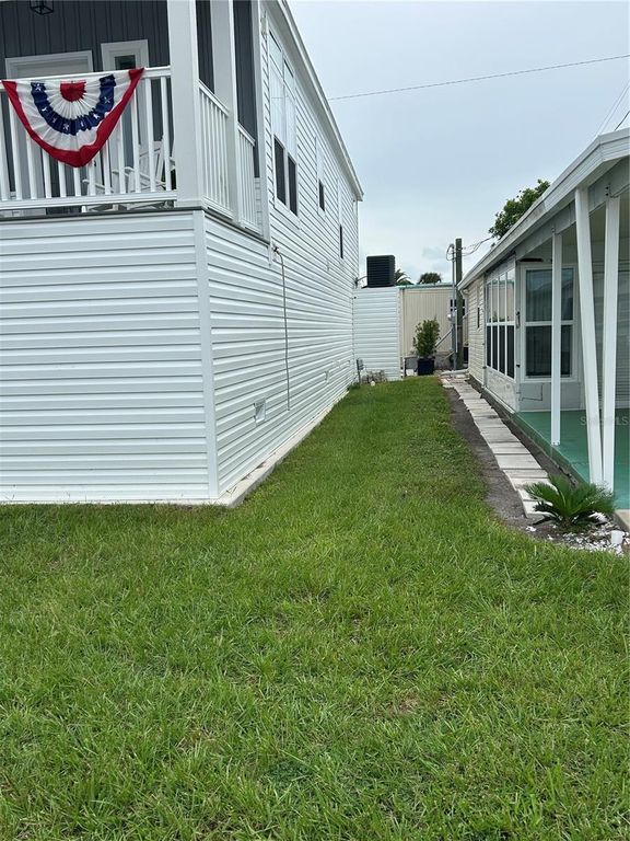 64 5TH STREET, BRADENTON, FL 34210 — photo 2