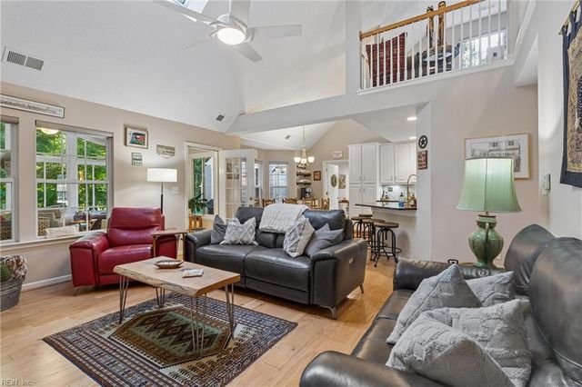 709 Robin Hood DR, Yorktown, VA 23693