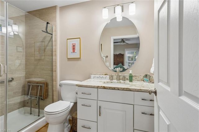 709 Robin Hood DR, Yorktown, VA 23693