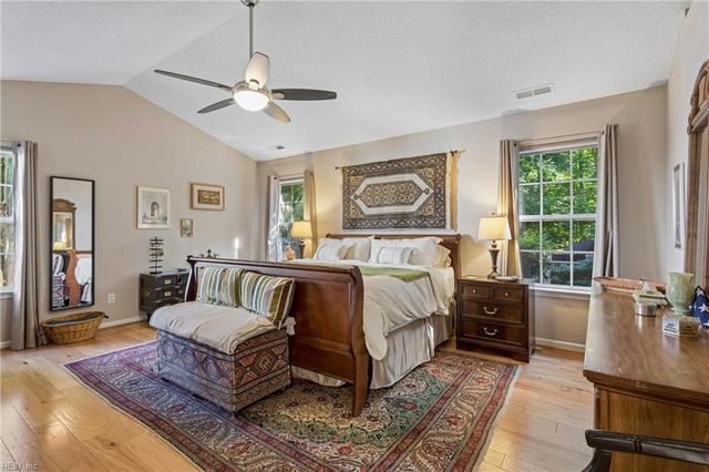 709 Robin Hood DR, Yorktown, VA 23693