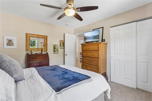 709 Robin Hood DR, Yorktown, VA 23693