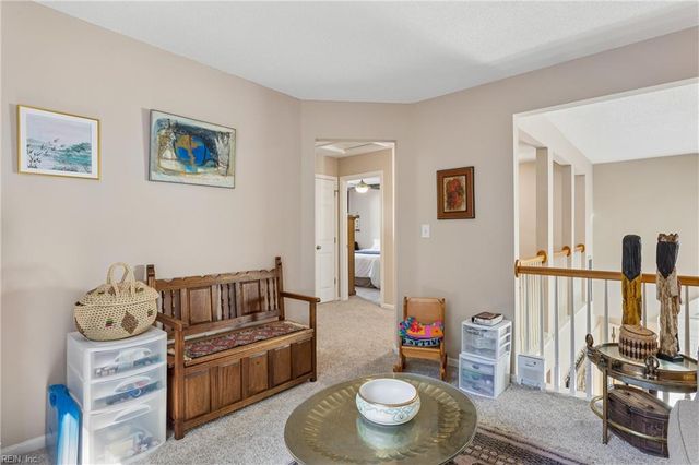 709 Robin Hood DR, Yorktown, VA 23693
