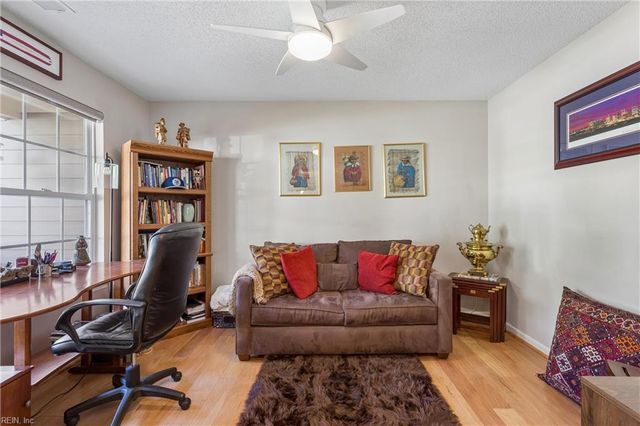 709 Robin Hood DR, Yorktown, VA 23693
