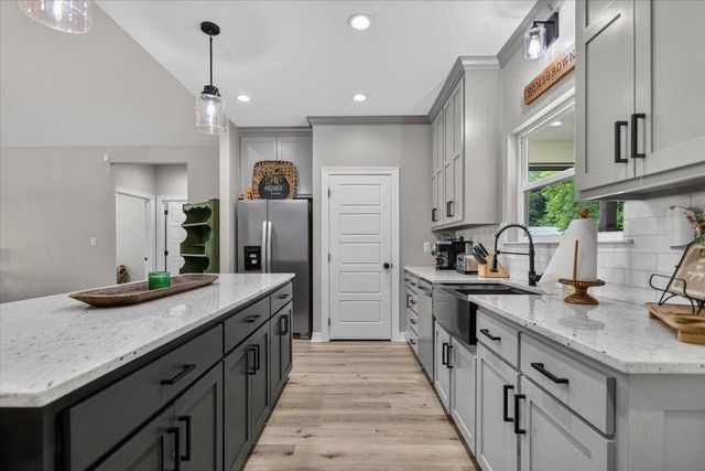 109 CR 4612, Troup, TX 75789