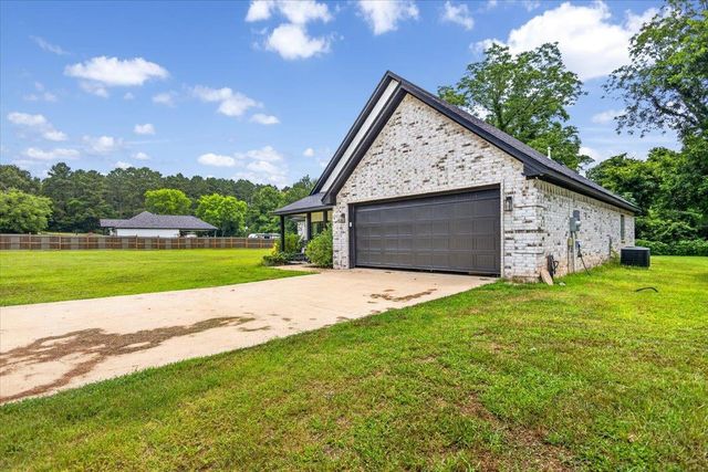 109 CR 4612, Troup, TX 75789
