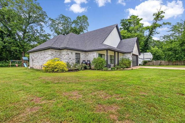 109 CR 4612, Troup, TX 75789