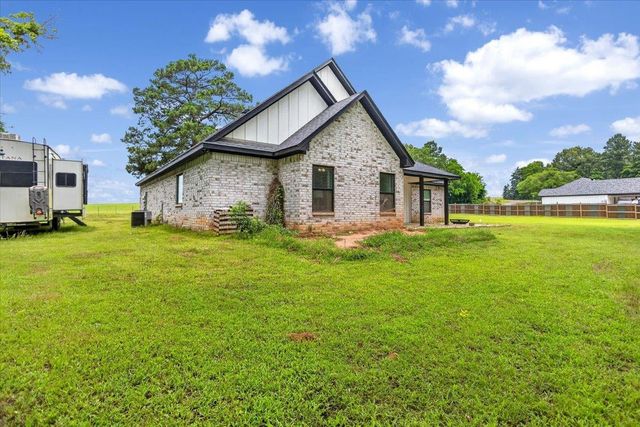 109 CR 4612, Troup, TX 75789