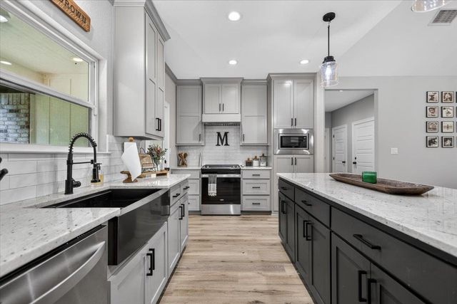 109 CR 4612, Troup, TX 75789