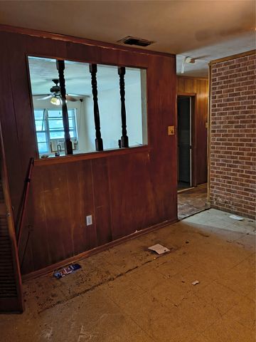 600 Thompson Drive, Saginaw, TX 76179