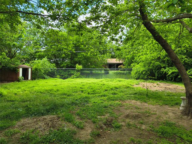 600 Thompson Drive, Saginaw, TX 76179