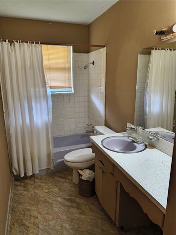 600 Thompson Drive, Saginaw, TX 76179