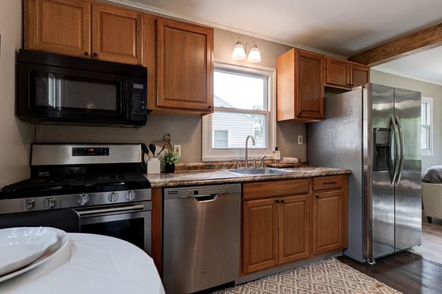 1419 Bronx Avenue, Kalamazoo, MI 49048