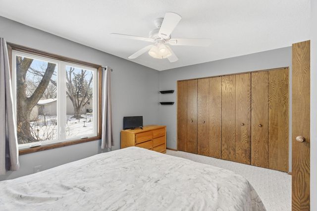 10186 Quaker Lane N, Maple Grove, MN 55369