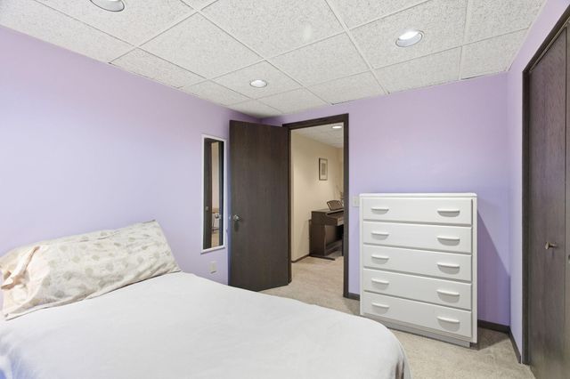 10186 Quaker Lane N, Maple Grove, MN 55369