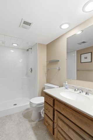 10186 Quaker Lane N, Maple Grove, MN 55369