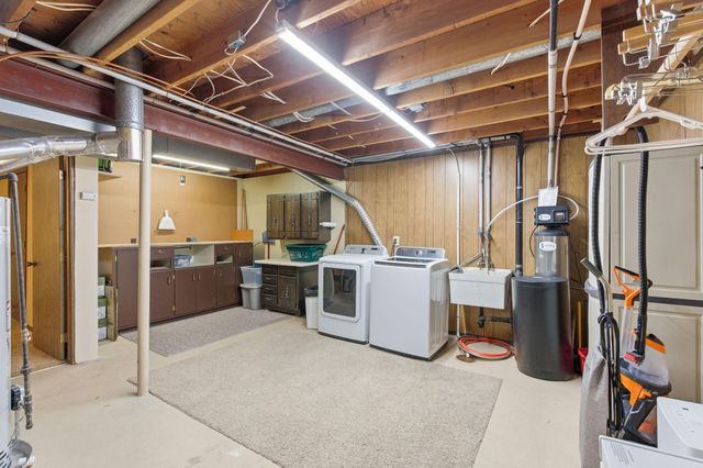 10186 Quaker Lane N, Maple Grove, MN 55369