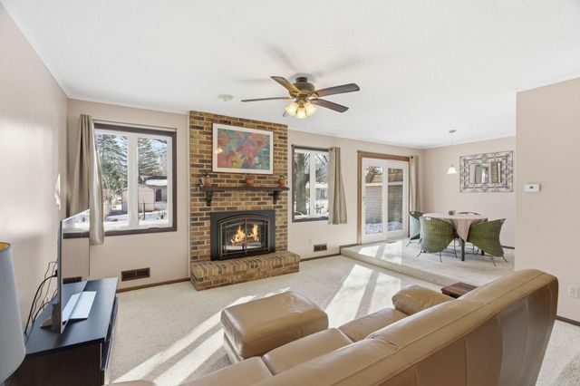 10186 Quaker Lane N, Maple Grove, MN 55369