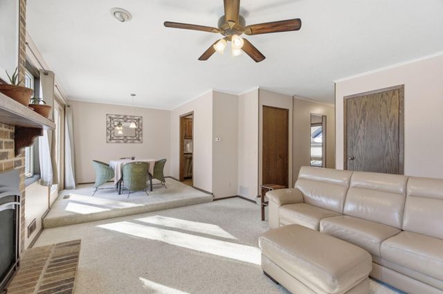 10186 Quaker Lane N, Maple Grove, MN 55369