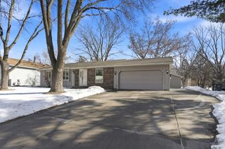 10186 Quaker Lane N, Maple Grove, MN 55369