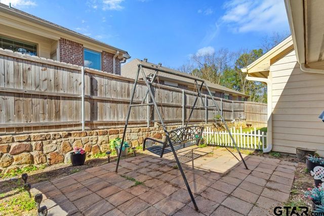 5745 Golden Oaks, Tyler, TX 75703