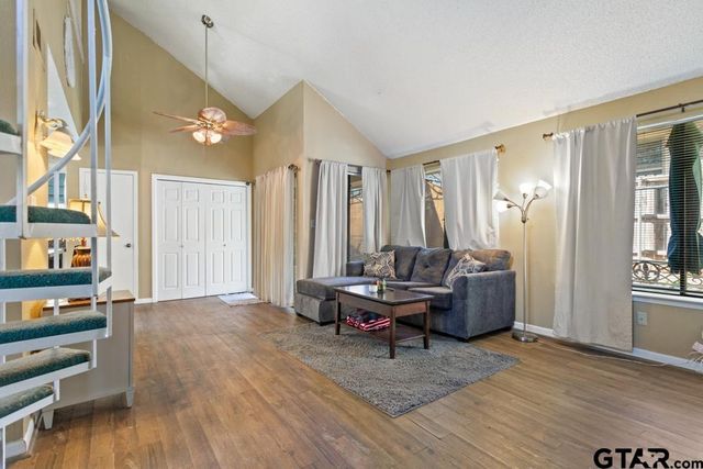 5745 Golden Oaks, Tyler, TX 75703