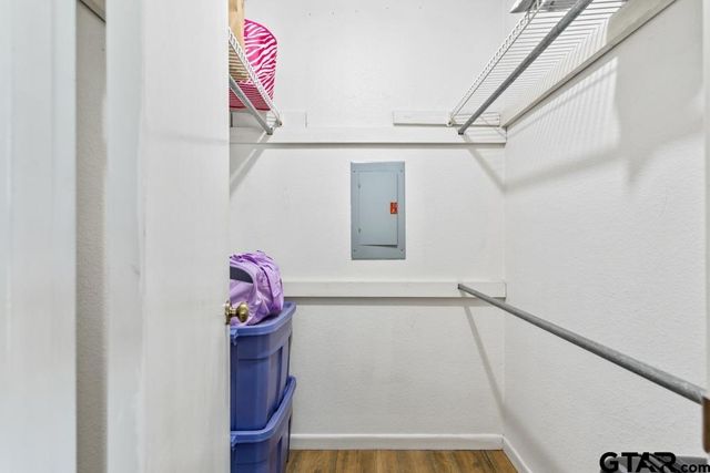 5745 Golden Oaks, Tyler, TX 75703