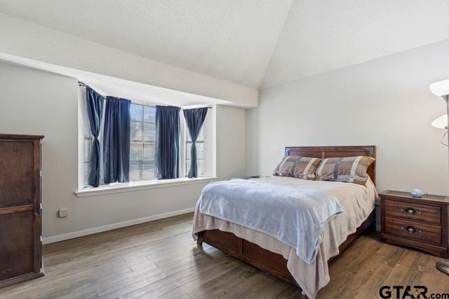 5745 Golden Oaks, Tyler, TX 75703