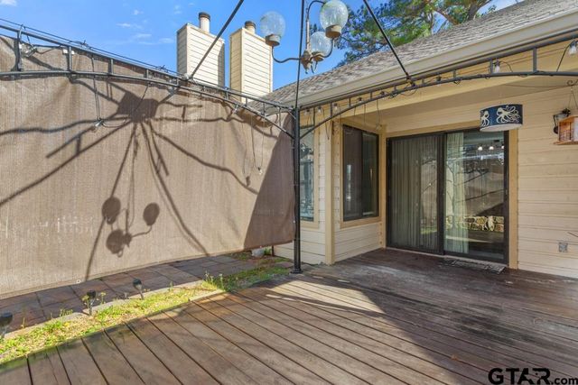 5745 Golden Oaks, Tyler, TX 75703