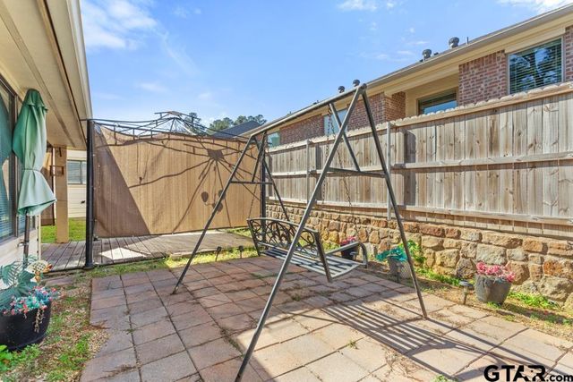 5745 Golden Oaks, Tyler, TX 75703