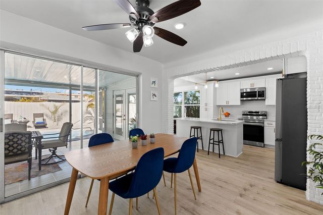 6419 43RD AVENUE N, Kenneth City, FL 33709