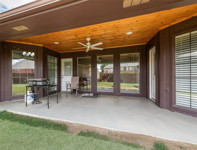 2548 Belmeade Drive, Carrollton, TX 75006