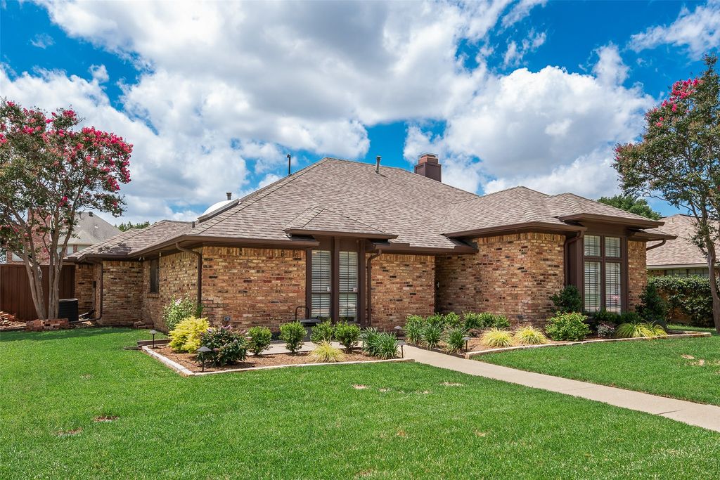2548 Belmeade Drive, Carrollton, TX 75006