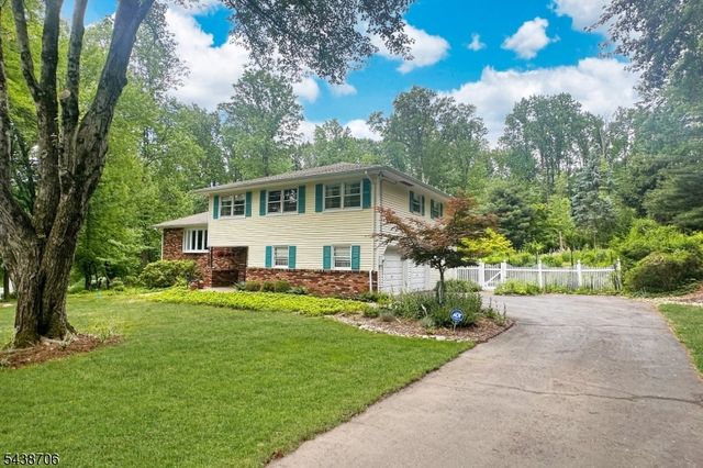 7 Southwood Dr, Parsippany-troy Hills Twp., NJ 07950
