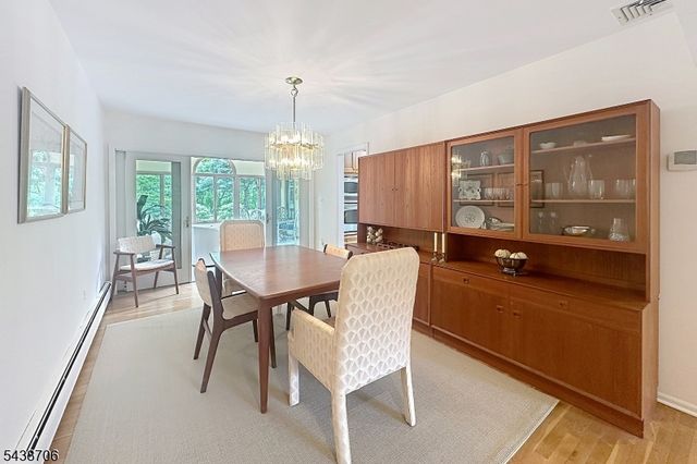 7 Southwood Dr, Parsippany-troy Hills Twp., NJ 07950