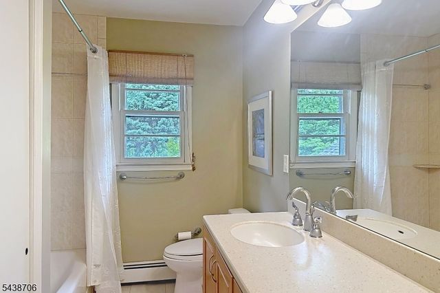 7 Southwood Dr, Parsippany-troy Hills Twp., NJ 07950