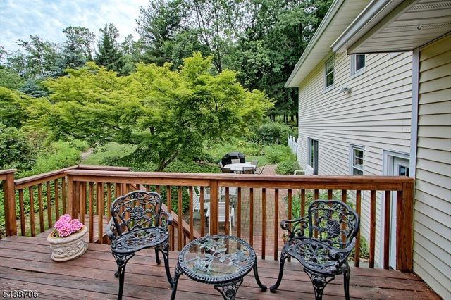 7 Southwood Dr, Parsippany-troy Hills Twp., NJ 07950