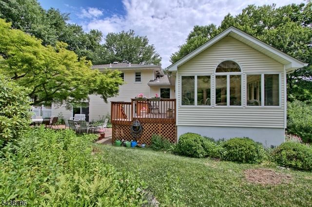 7 Southwood Dr, Parsippany-troy Hills Twp., NJ 07950