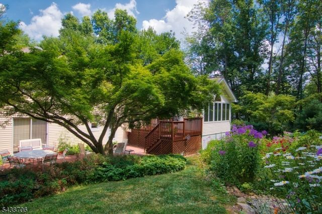 7 Southwood Dr, Parsippany-troy Hills Twp., NJ 07950