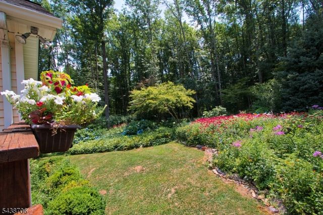 7 Southwood Dr, Parsippany-troy Hills Twp., NJ 07950