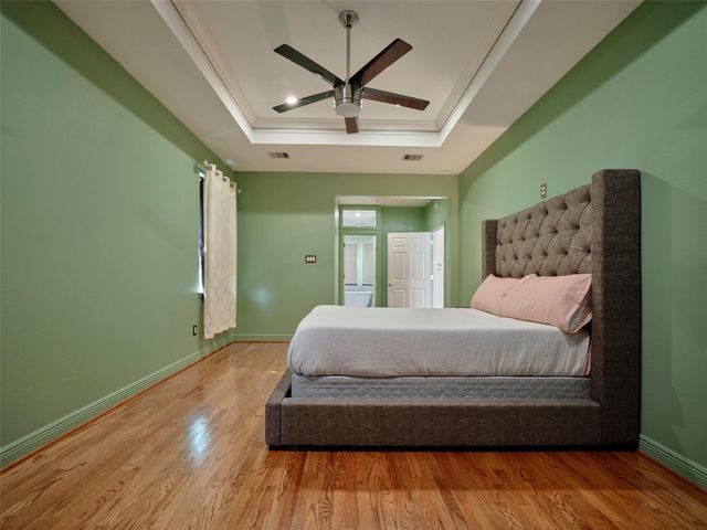 4219 Redbud Street SW, Houston, TX 77051