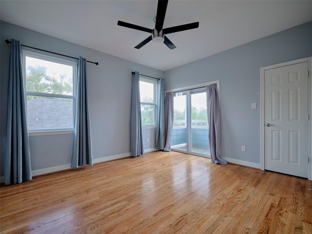 4219 Redbud Street SW, Houston, TX 77051