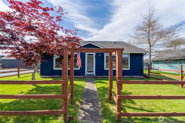 821 Marsh Avenue, Centralia, WA 98531
